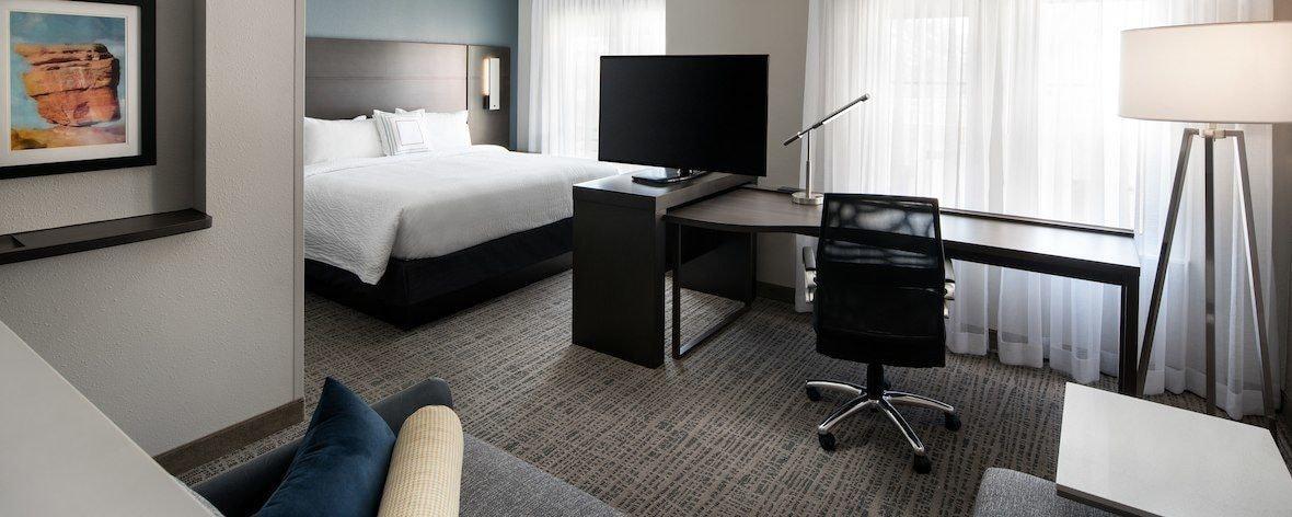 By Marriott Downtown Hotel 3*